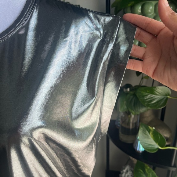 Rebecca Minkoff Metallic Silver Short Sleeve Top - Picture 4 of 6